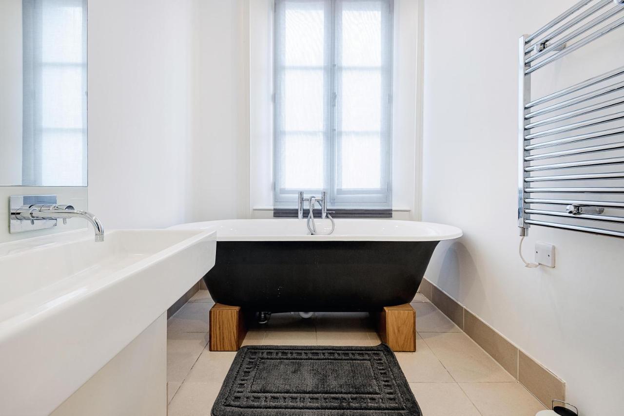 Modern Mayfair Apartments London Exterior photo